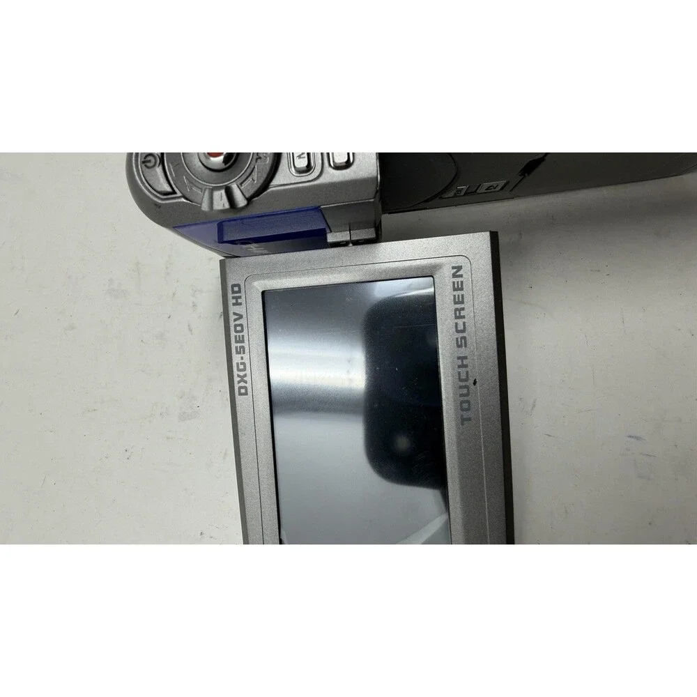 DXG-SE0V Luxe Collection 1080P DXG - HD Camcorder